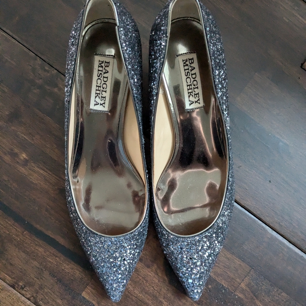 Badgley Mischka kitten heels